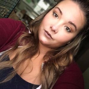 Meet your Posher, Elise